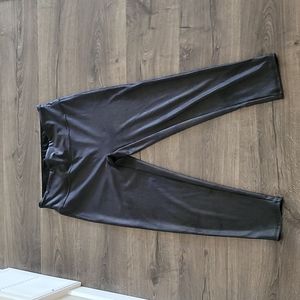 Women's faux leather black leggings